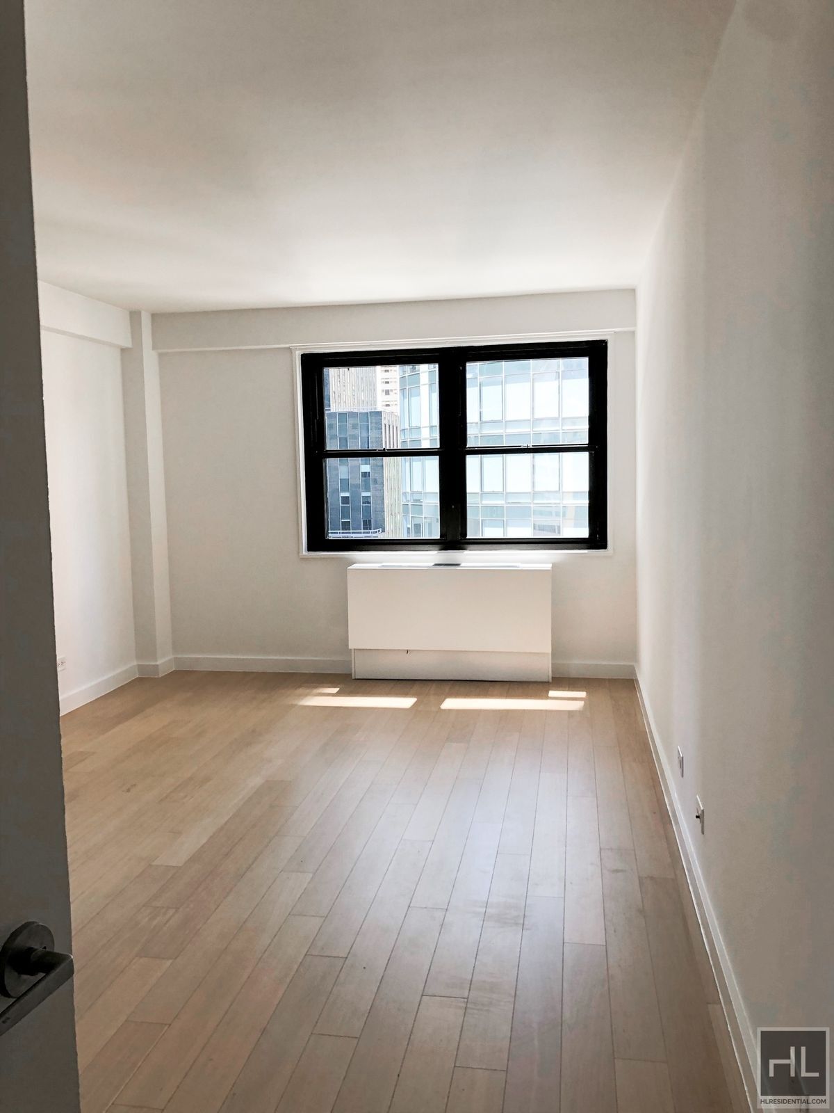 Building Photo - East 39th Street