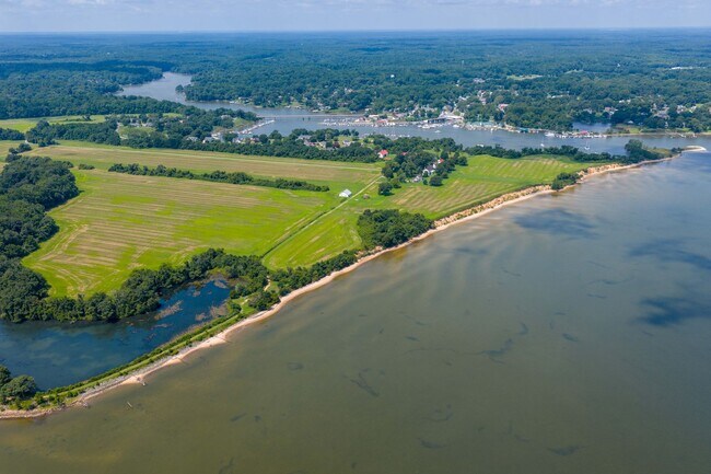 Building Photo - UNIQUE OFFERING-HISTORIC CAPE COD ON URBAN...