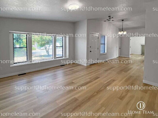 Building Photo - 1813 SW 355th Pl