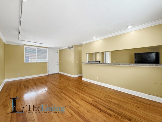 Building Photo - 1301 S Howard Ave