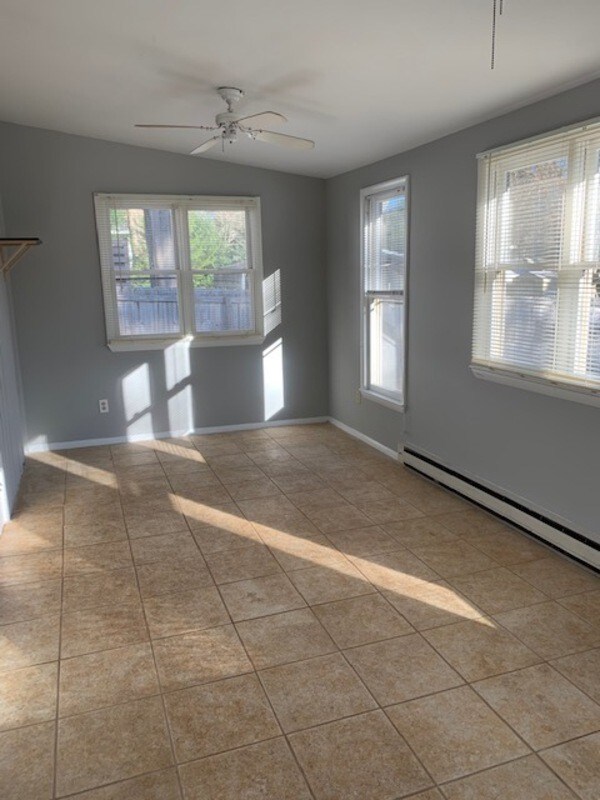 Building Photo - 4327 Castlewood Rd