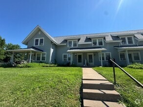Building Photo - For Rent – Pet-Friendly 2 Bed, 1 Bath Town...