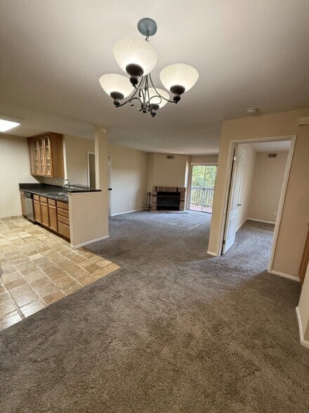Primary Photo - 7120 Shoreline Dr