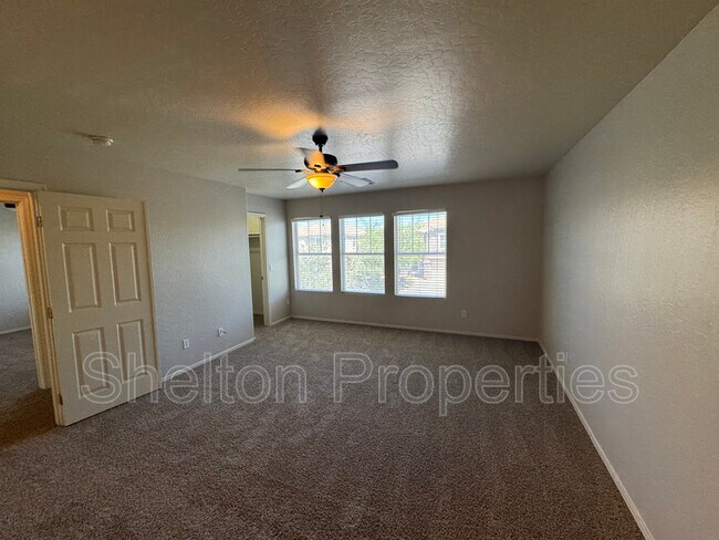 Building Photo - 14787 W Columbine Dr
