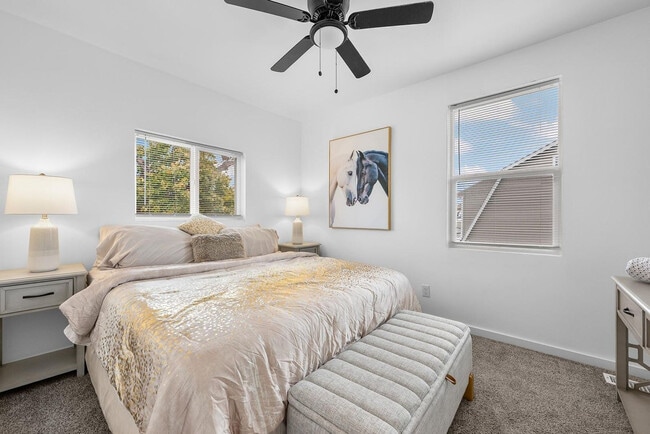 Building Photo - 2009 Sharon St