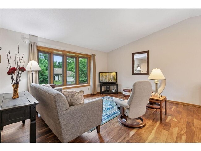 Building Photo - 796 Sunset Dr