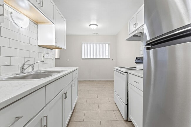 Building Photo - 4221 Quarry Rd