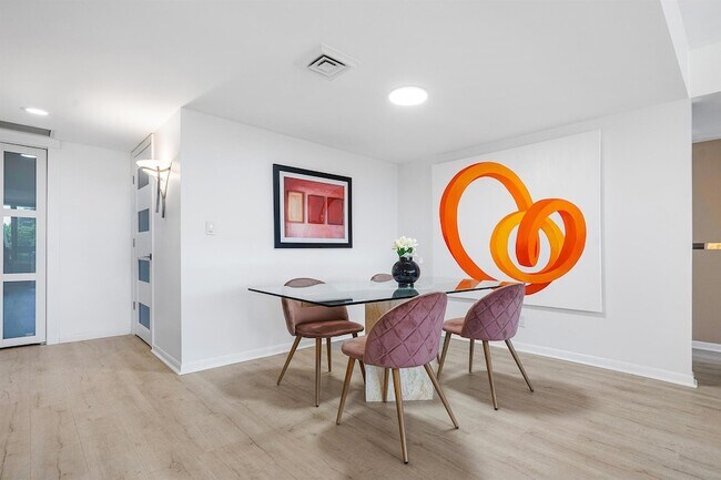 Building Photo - 2400 Presidential 204 Way