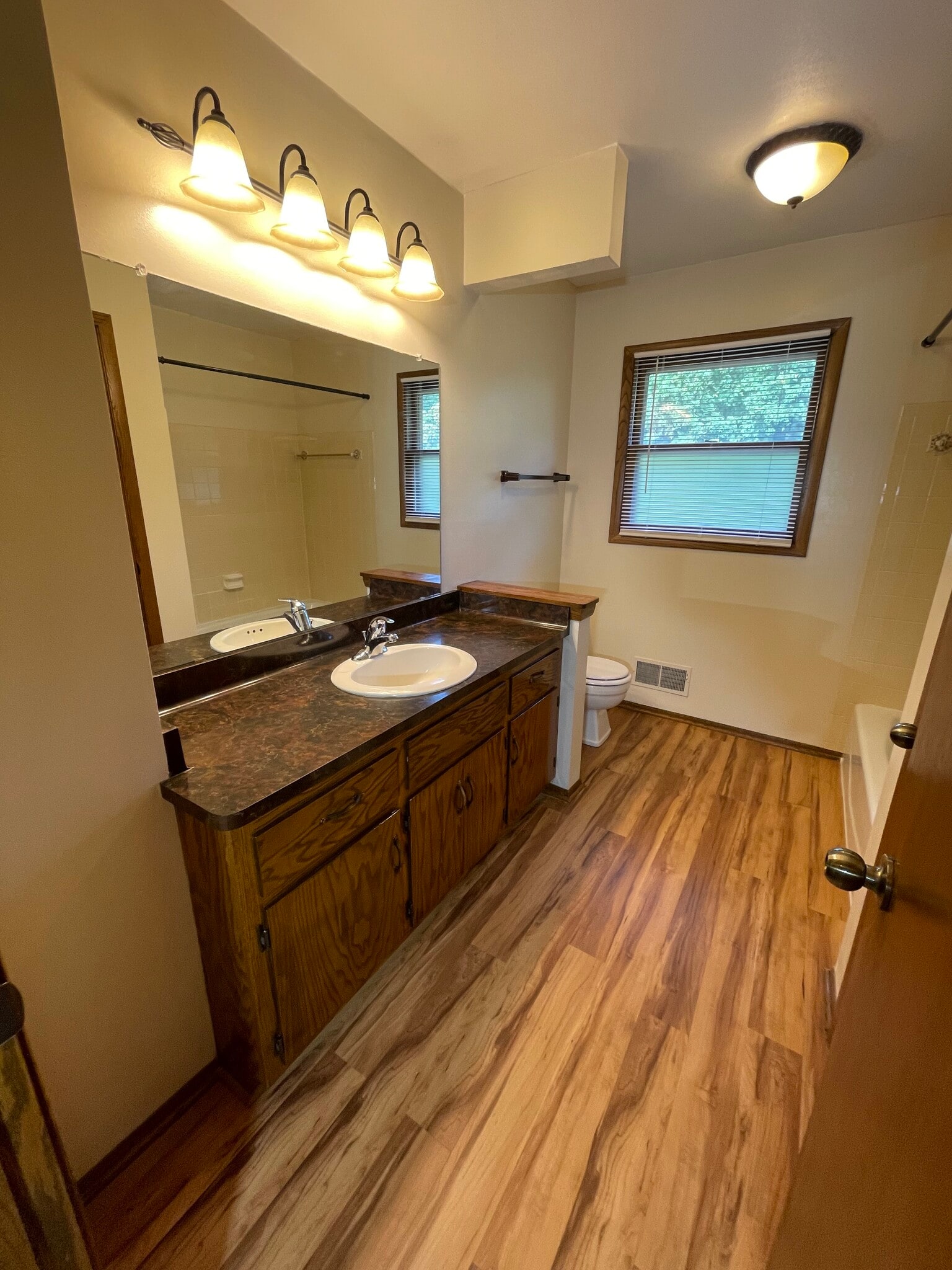 Building Photo - 611 Saint Johns Dr