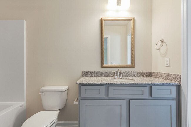 Building Photo - 3BR Townhome, Brand New - Simpsonville