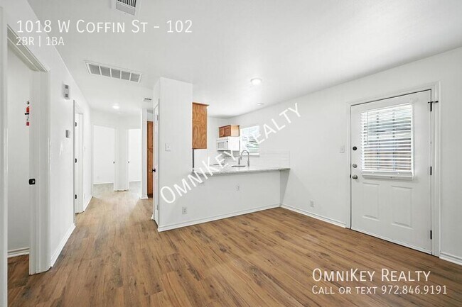 Building Photo - 1018 W Coffin St