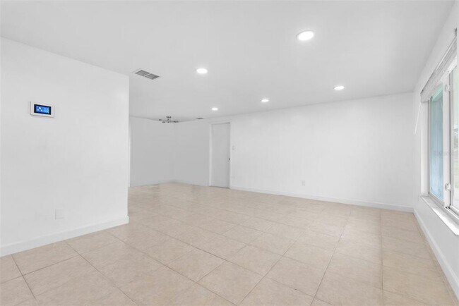 Building Photo - 504 Red Mangrove Ln