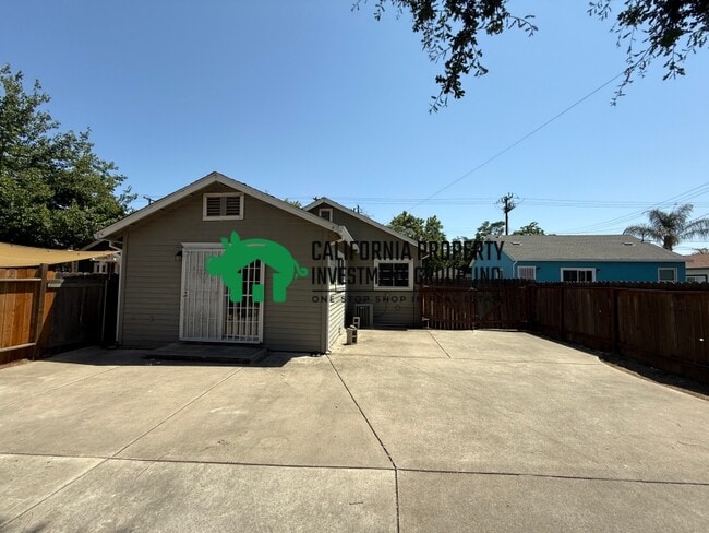 Building Photo - 3887 12th Ave