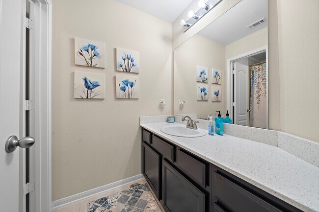 Building Photo - 3627 Grand Prom