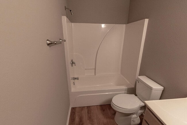 Building Photo - 4004 Snowy Owl Dr