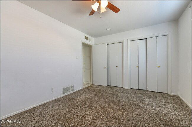 Building Photo - 6209 Heath Way