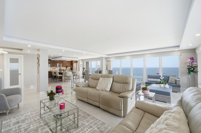 Building Photo - 4100 Galt Ocean Dr