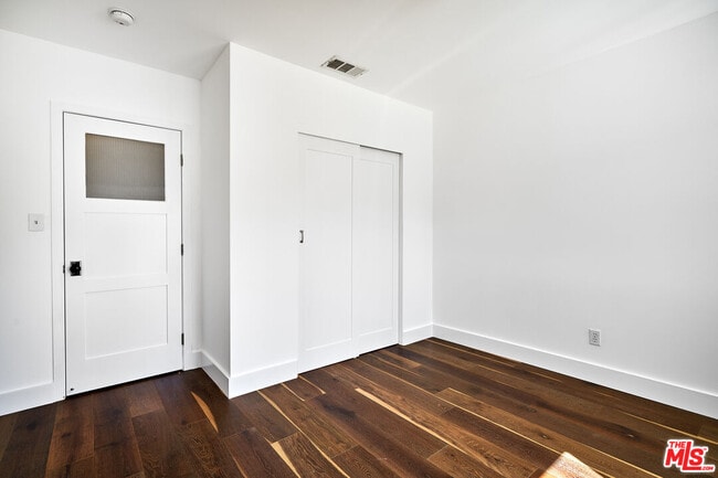 Building Photo - 1430 S Sierra Bonita Ave