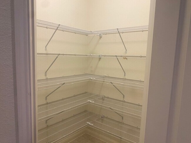 Building Photo - Awesome in Anna