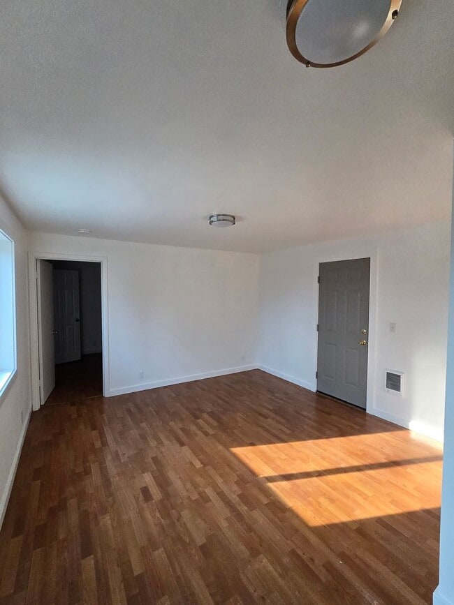 Building Photo - 2439 Sherman Ave