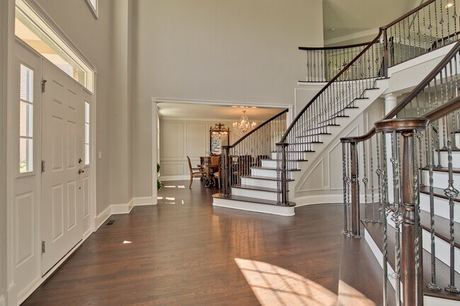 Building Photo - 8 Turnbury Ct