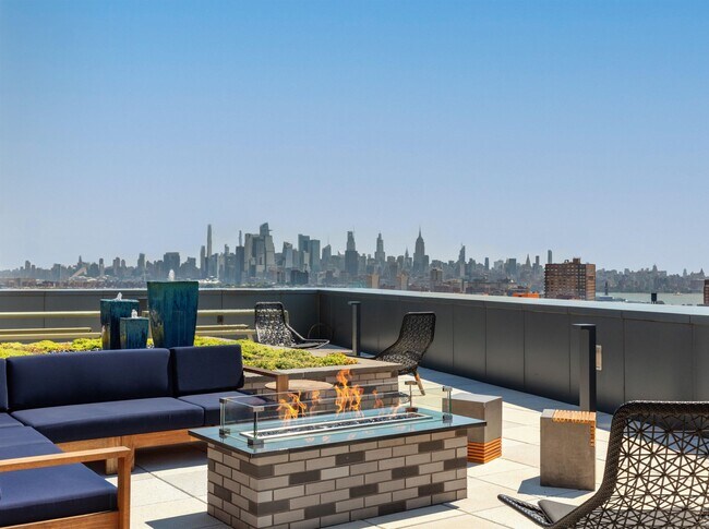 Building Photo - 32 Oakland Ave