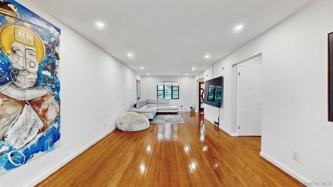 Building Photo - 17 Arthur Pl