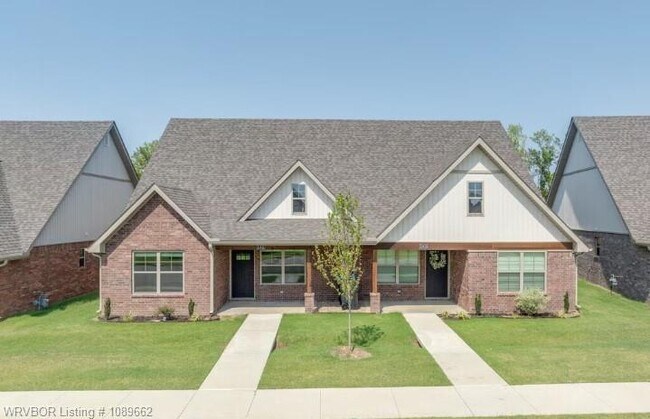 Building Photo - 11622 Maplewood Dr