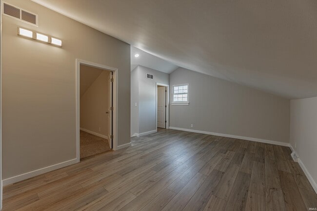 Building Photo - 7127 Pinehurst Dr