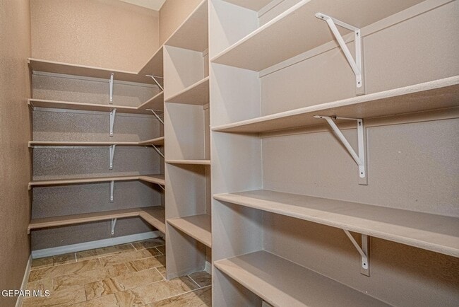 Building Photo - 2241 Tierra Delmonte Dr