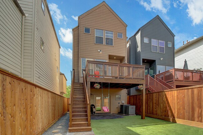 Building Photo - 618 Asbury St