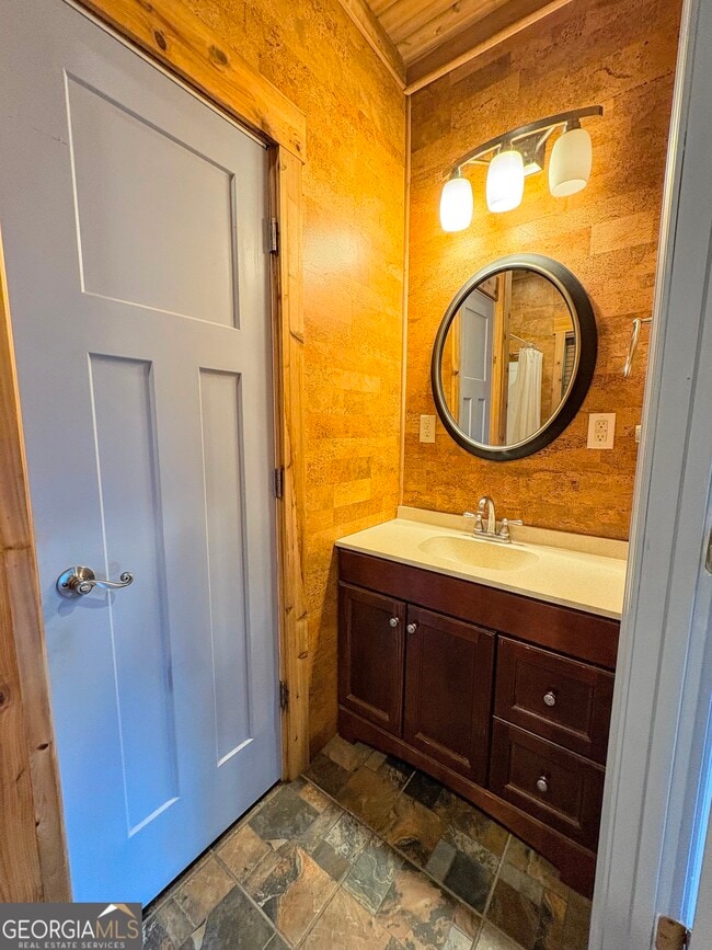 Building Photo - 4067 Fincher Dr