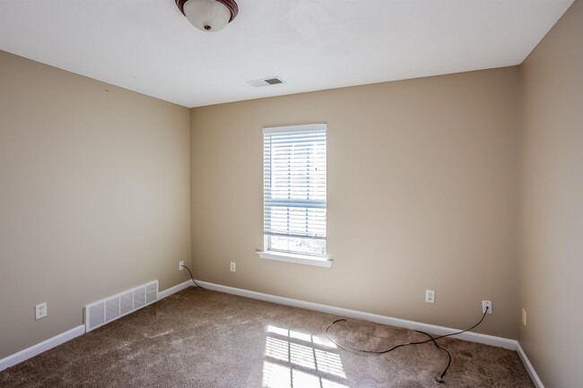 Building Photo - 7077 Millers Glen Way