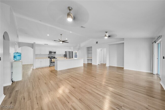 Building Photo - 29 SW 24th Pl