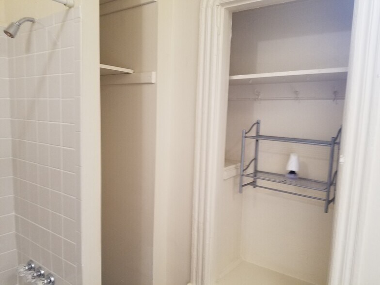 Building Photo - 1226 W Allegheny Ave