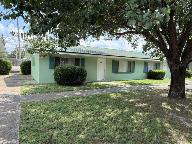 Building Photo - 594 Florosa Ct
