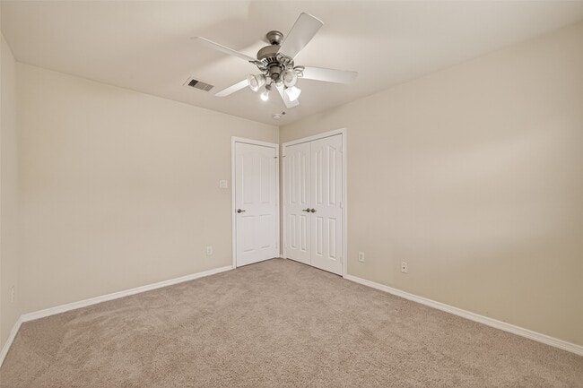 Building Photo - 8908 Clovermist Dr