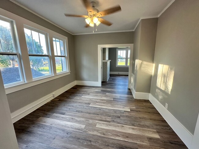 Building Photo - Newly Renovated 1 Bed 1 Bath Leesburg