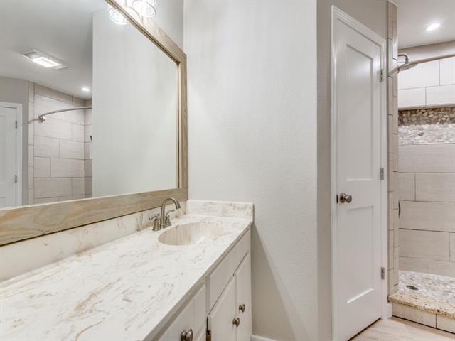 Building Photo - 2020 Normandy Dr