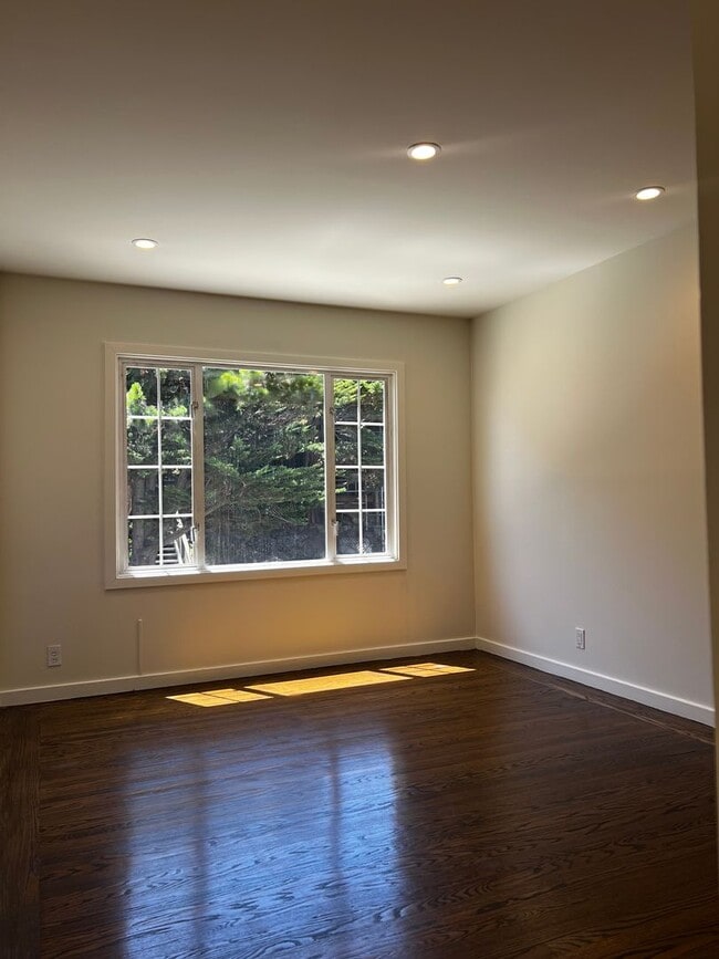 Building Photo - Views for Days Eureka Valley Home.  OPEN HOUSE!!!! THURSDAY, MAY 21 FROM 4:00 PM - 6:30 PM.