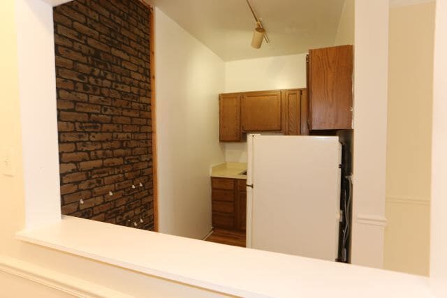 Building Photo - 457 W Melrose