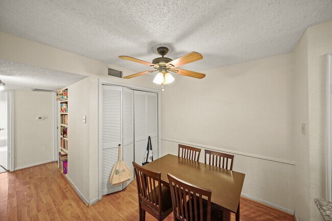 Building Photo - 2120 El Paseo St