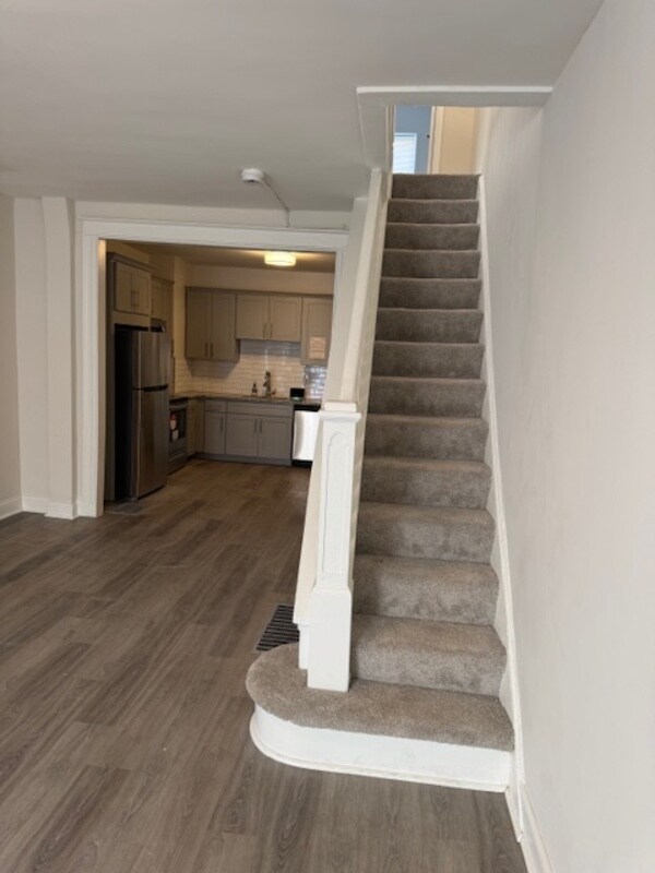 Building Photo - 821 N Collington Ave