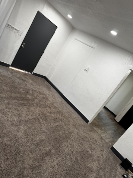 Building Photo - 16828 E St