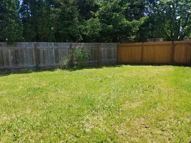 Building Photo - 4279 River Rd