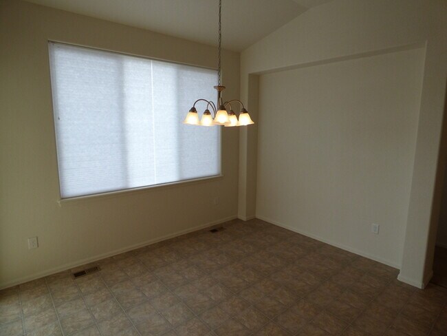 Building Photo - Beautiful 3 Bed / 2 Bath Home in Wellington!