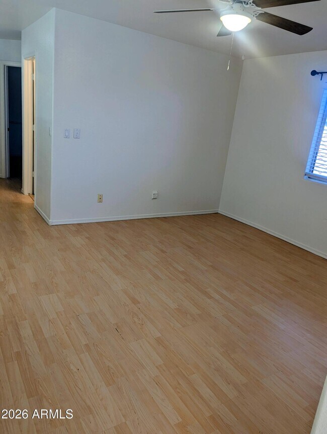 Building Photo - 1343 E Angela Dr