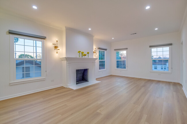 Building Photo - One Month Free! Stunning Newly Remodeled 3...