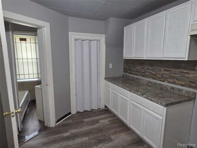 Building Photo - 3053 Tillman St