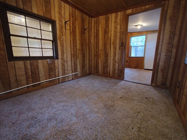 Building Photo - Half off first month rent move in special